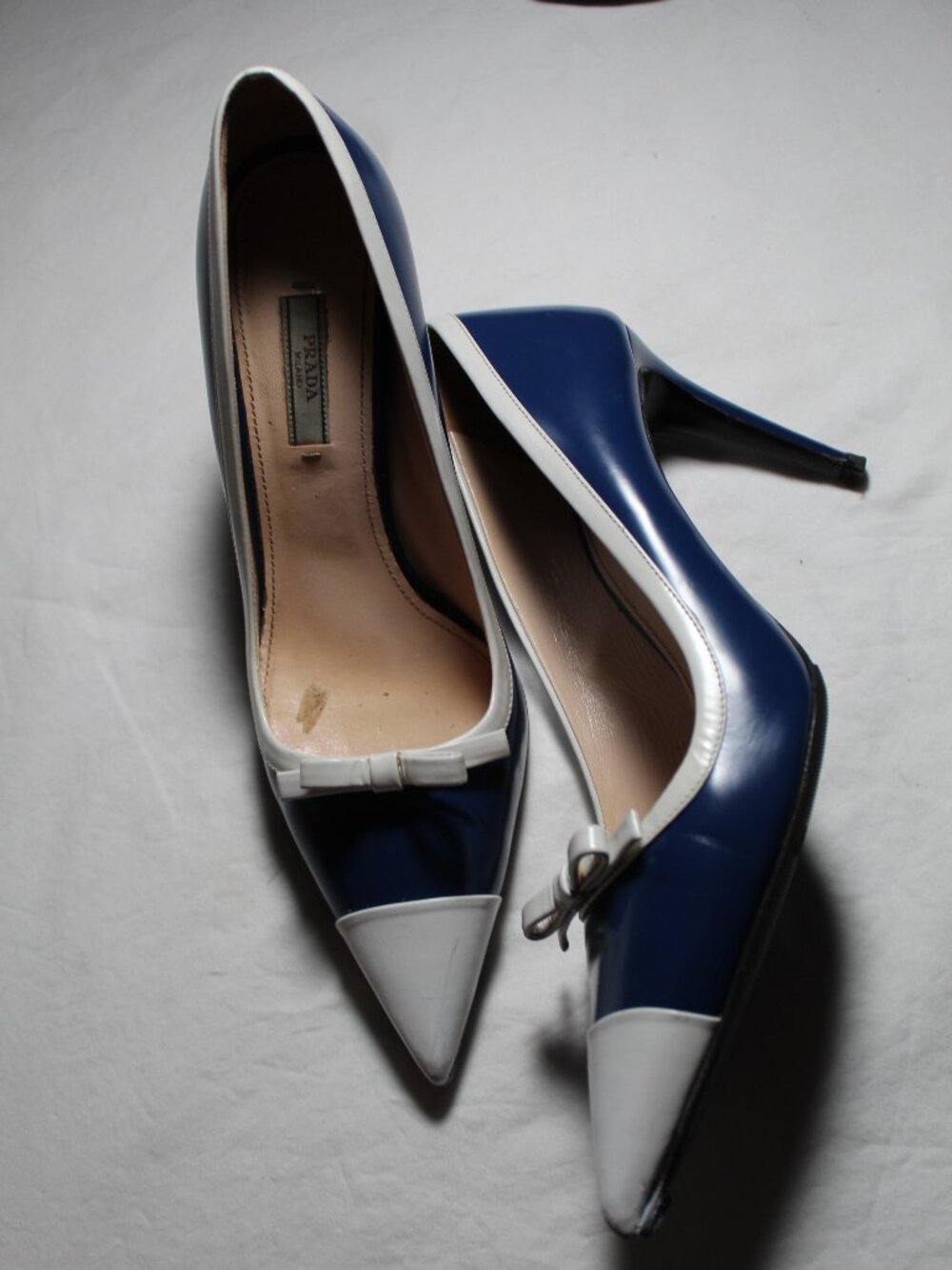 Prada Blue White Bow Spectator Pumps Heels 40